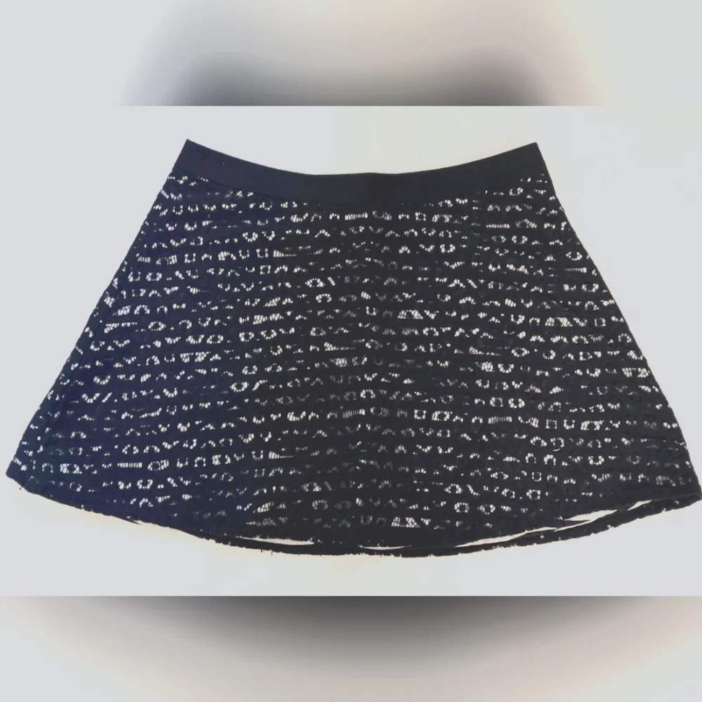 The Limited cotton blend preppy lace & stripe mini skirt. Size 12